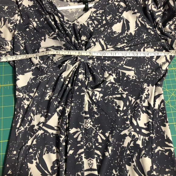 Daisy Fuentes knot blouse, PM, gray and cream - Picture 4 of 4